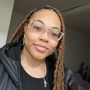 Meet your Posher, Melina